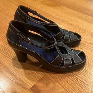 Dark Brown Aerosoles Leather Peep Toe Block Heel Size 8 Very Good Condition